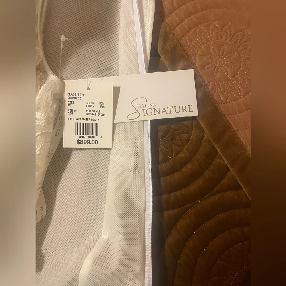 Wedding Dresses Sz 12 Ven Style - Picture 7 of 7